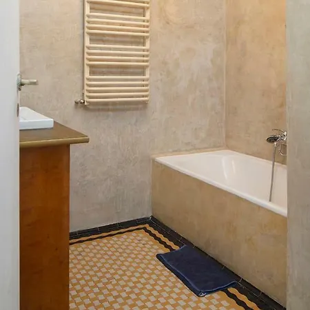 Apartament Del Mar * גדינייה